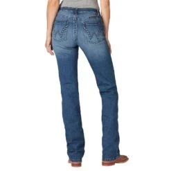 Wrangler Women's Ultimate Riding QBaby Mid Rise Jeans